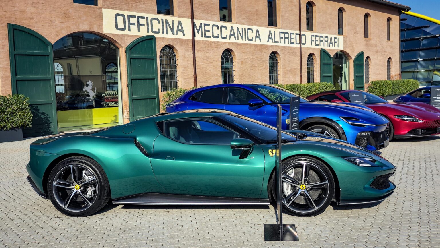 Ferrari 296