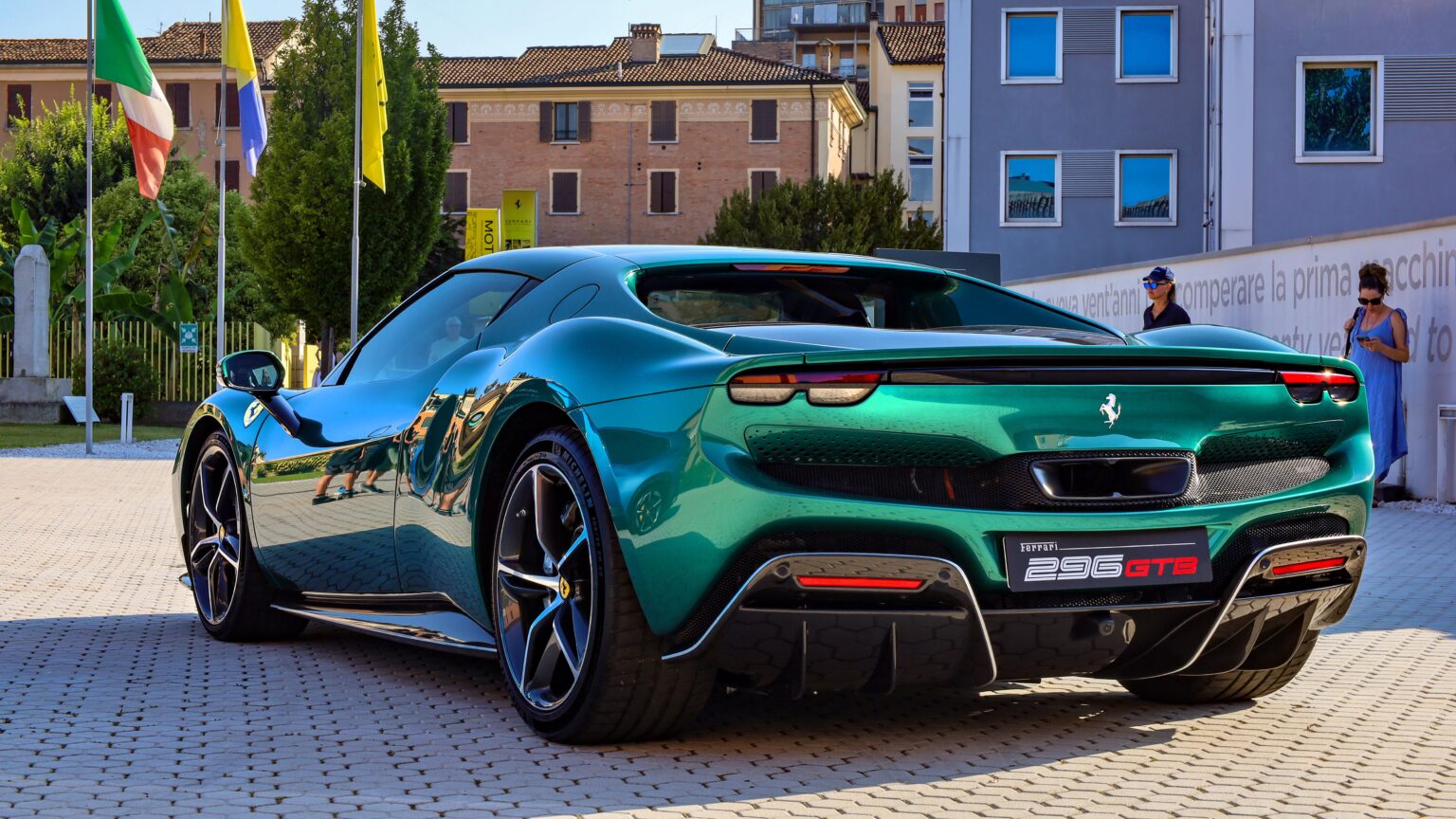 Ferrari 296