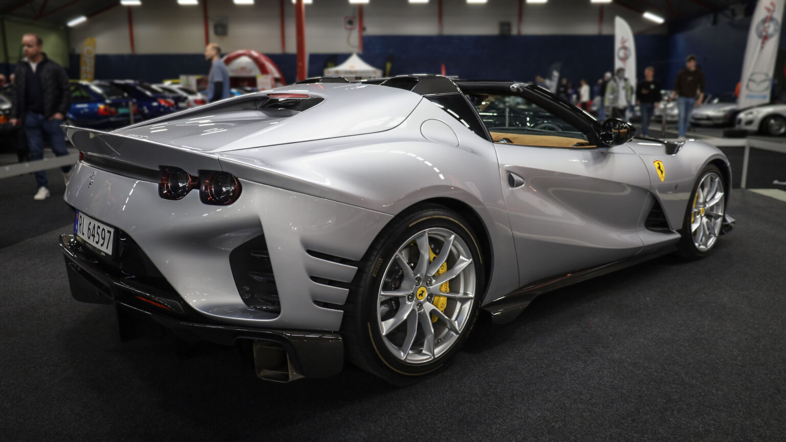 Ferrari 812 Competizione A