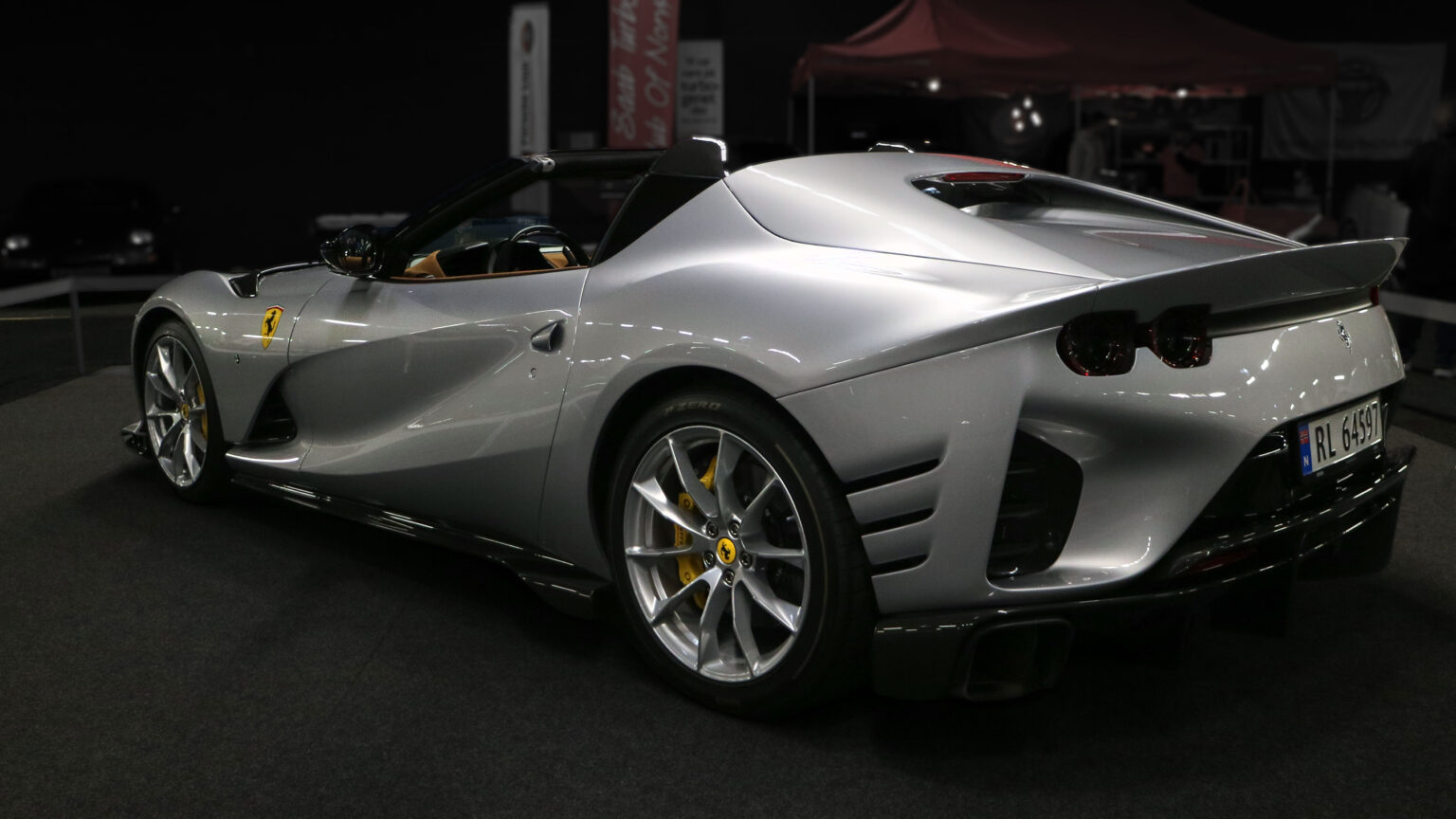 Ferrari 812 Competizione A