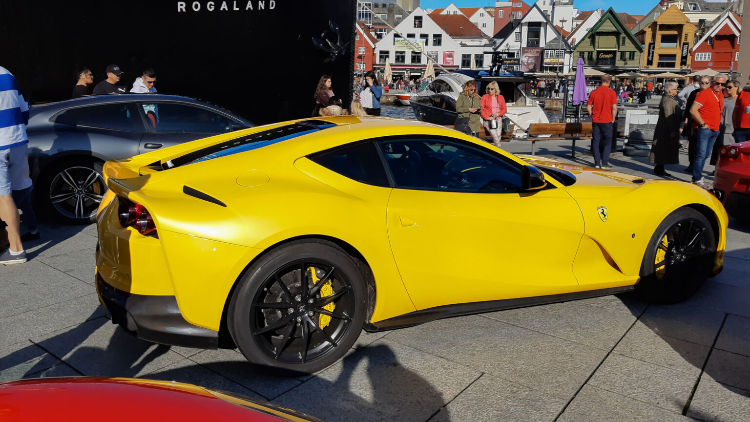 Ferrari 812 Superfast