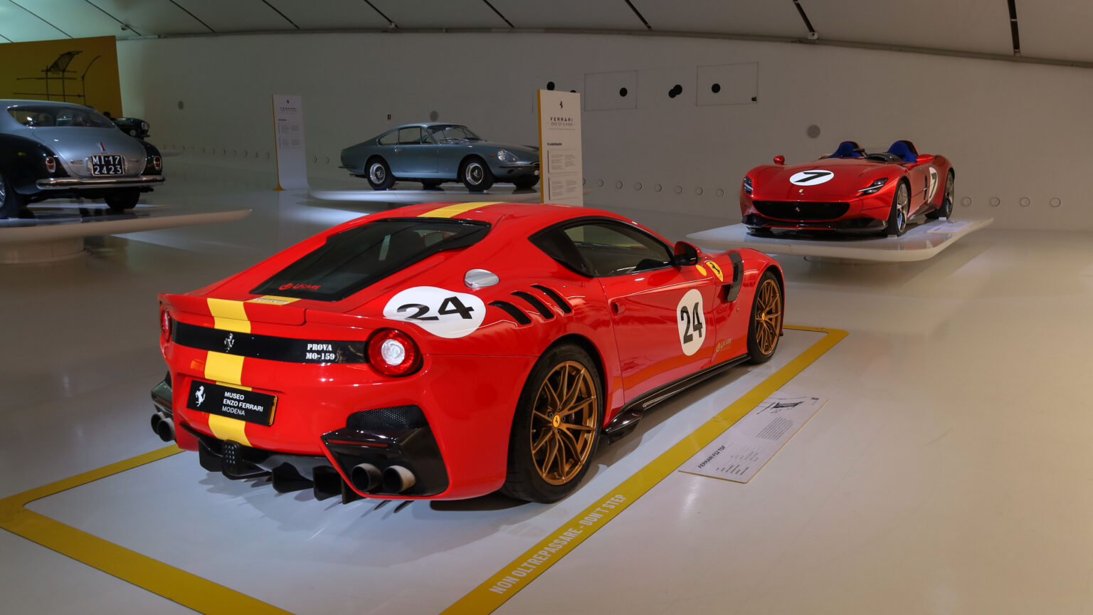 Ferrari F12tdf 