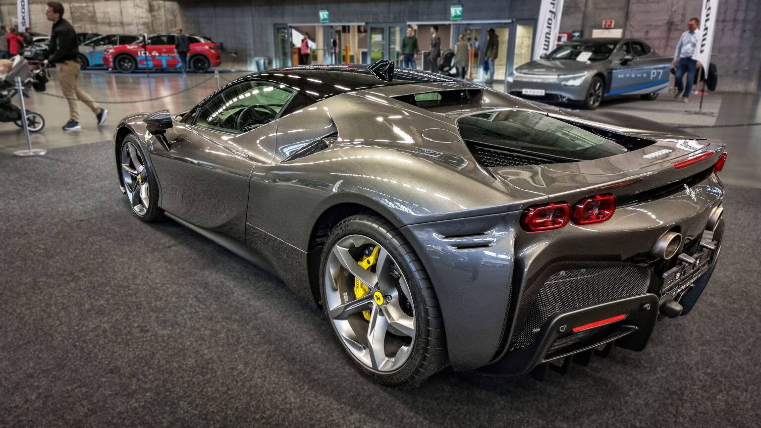 Ferrari SF90