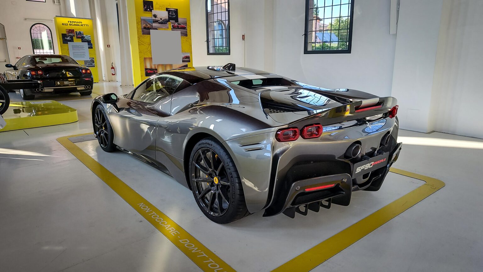 Ferrari SF90