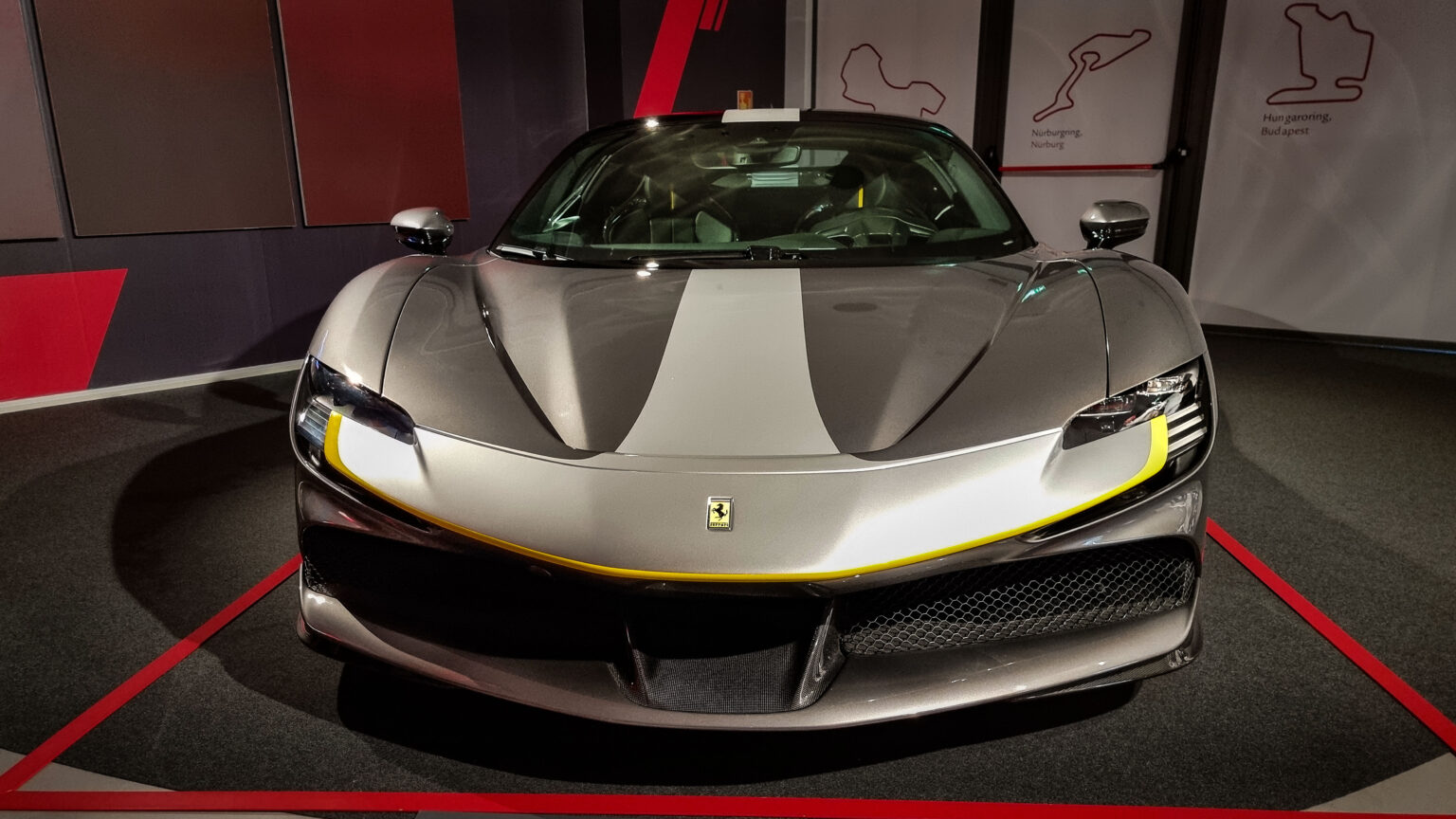 Ferrari SF90