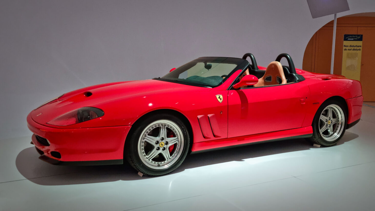 Ferrari 550 Barchetta Pininfarina