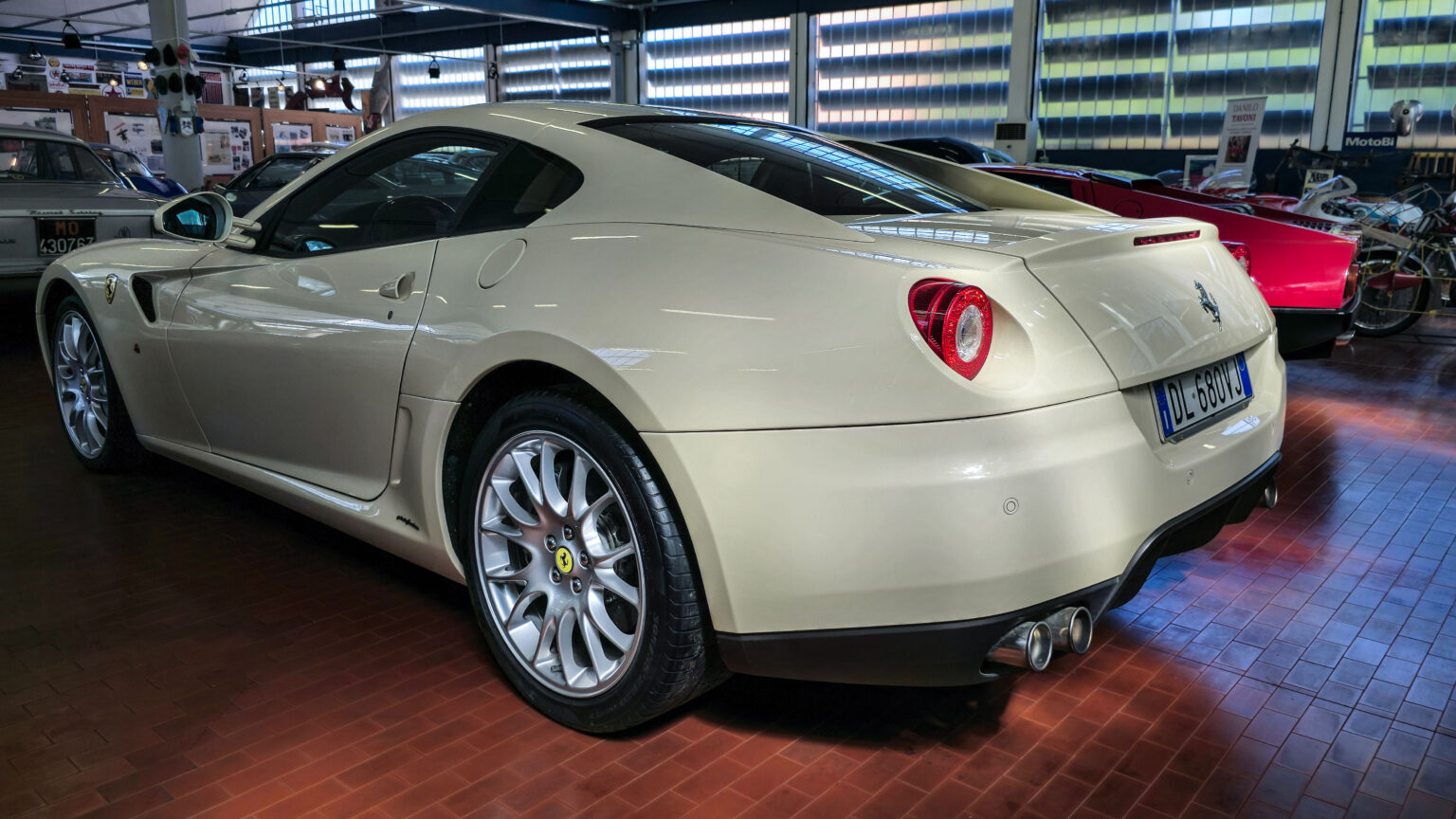 Ferrari 599