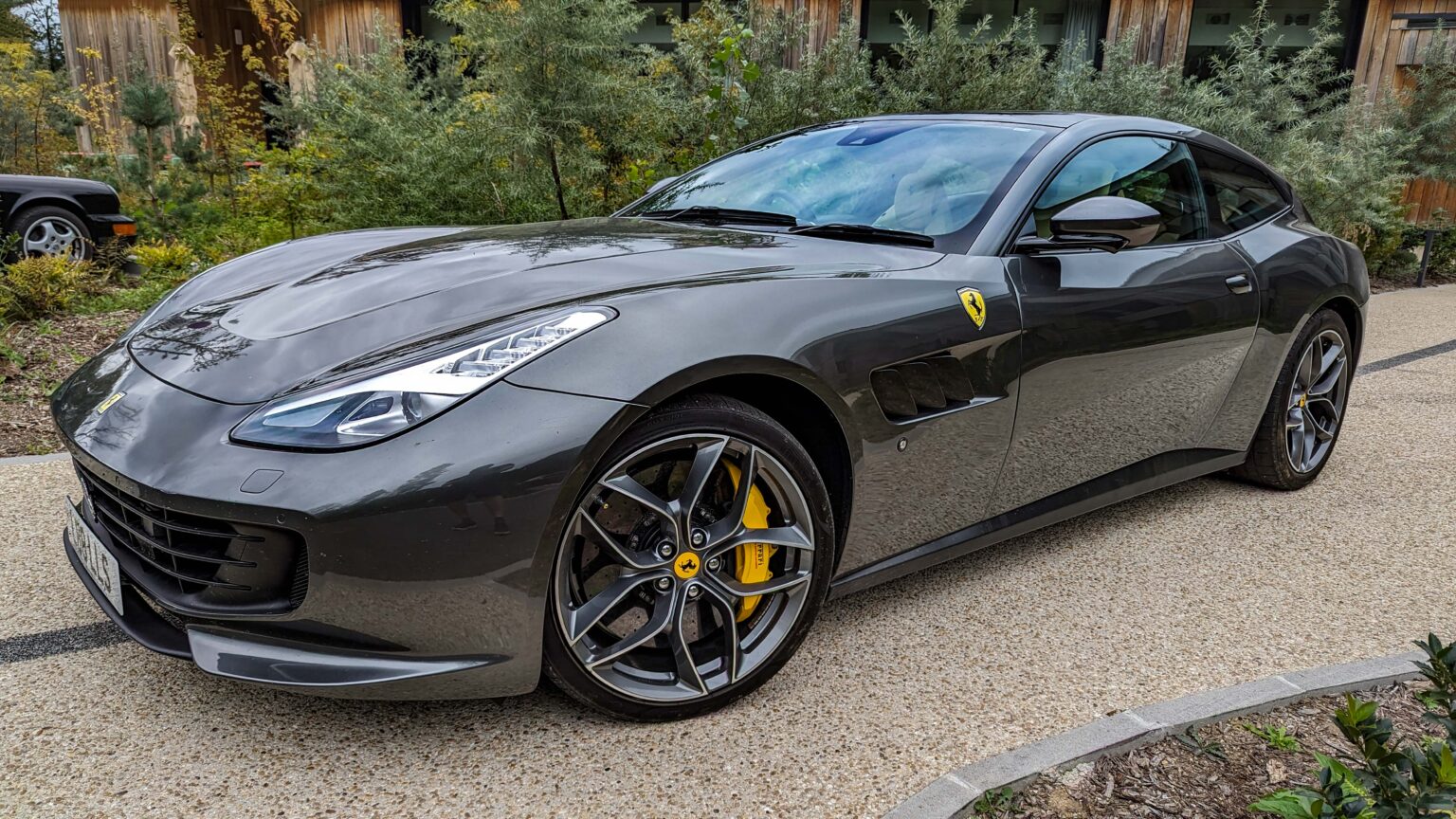 Ferrari GTC4Lusso in Champagne
