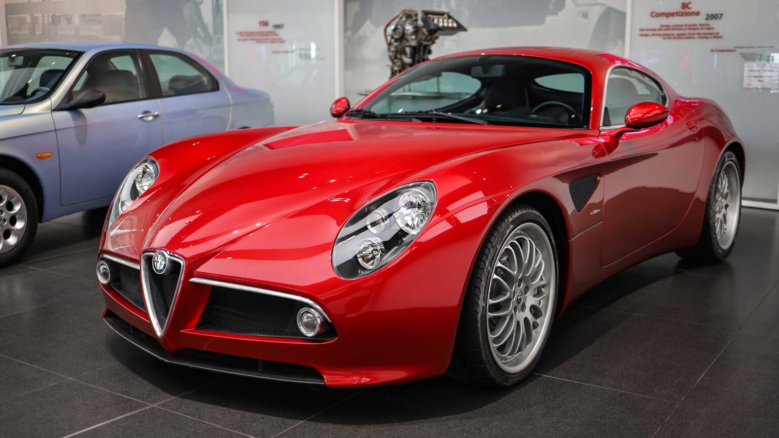 Alfa-Romeo-8C-Competizione-front