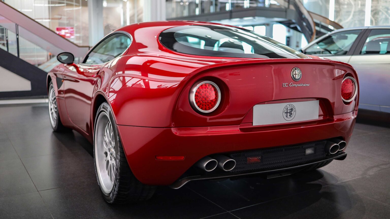 Alfa-Romeo-8C-Competizione-red