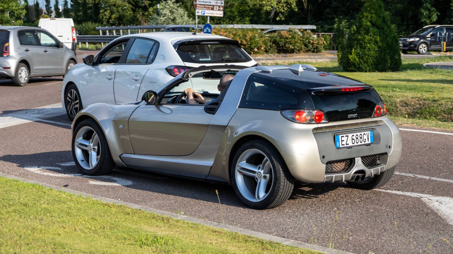 Smart-Coupe-in-Maranello-Italy