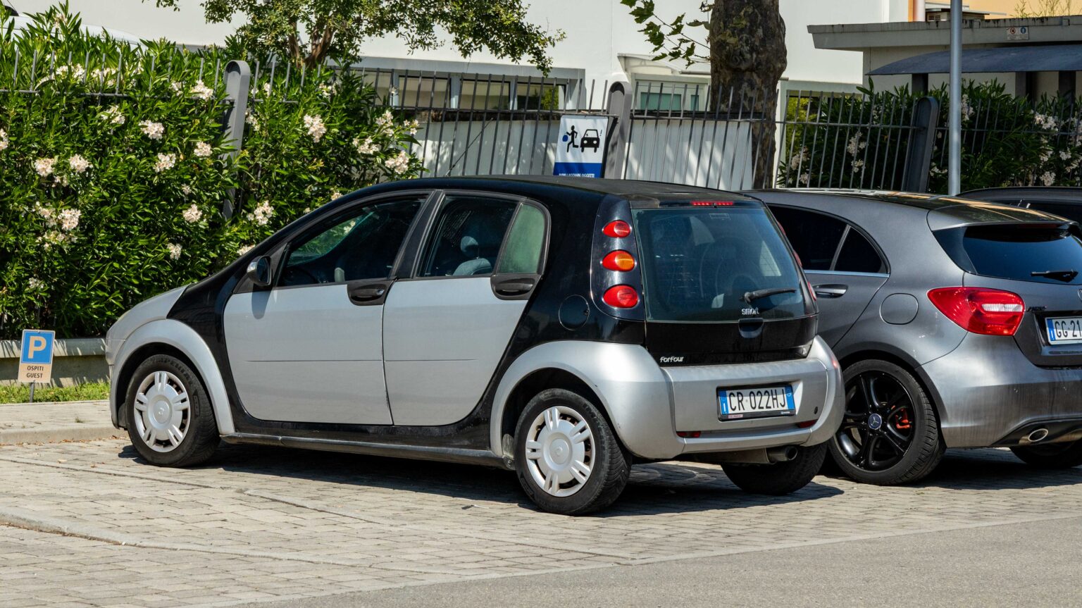 Smart-Forfour-Pure-at-Pagani-Factory