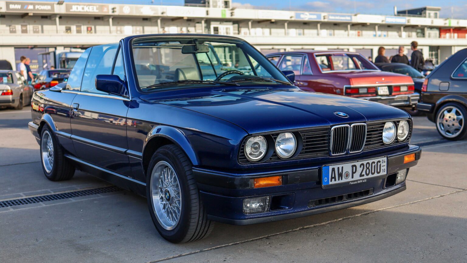 BMW-3-Series-E30-Cabriolet-facelift