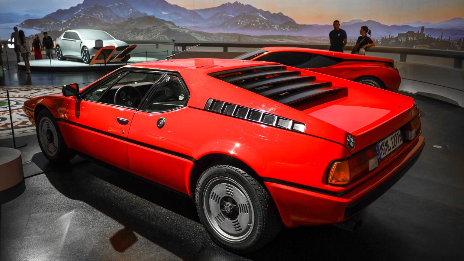 BMW-M1-at-BMW-Welt