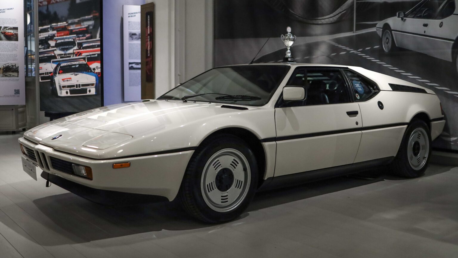 BMW-M1-at-Classic-Car-House