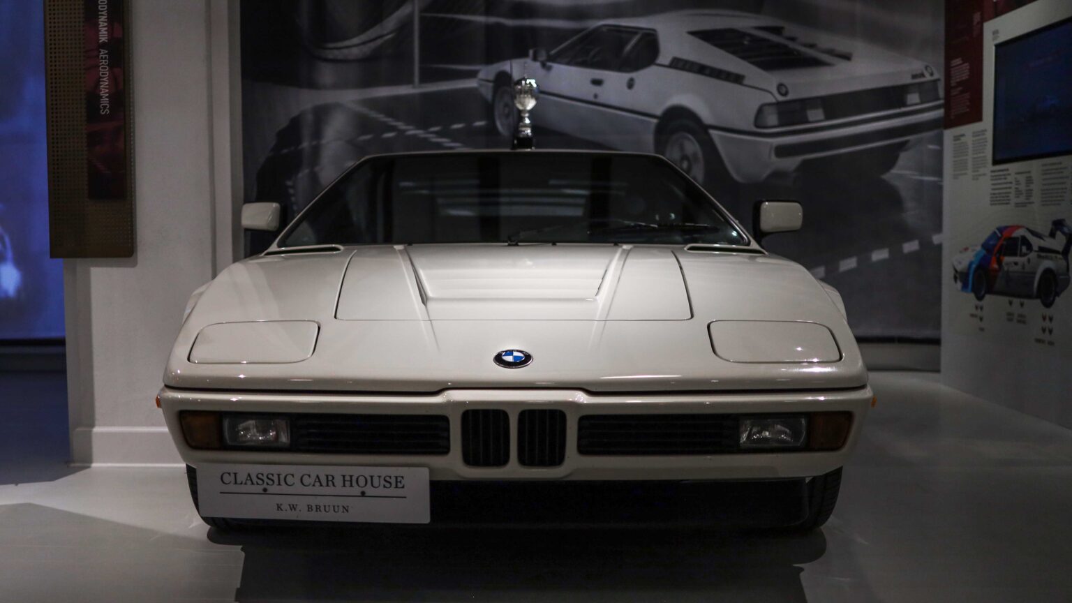 BMW-M1-front-white