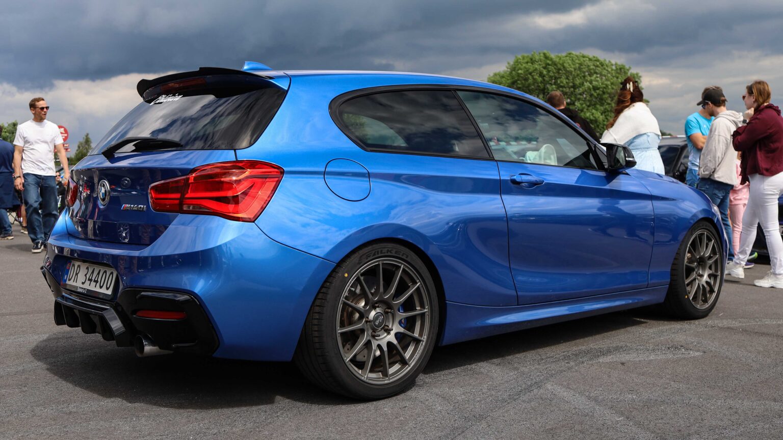 BMW-M140i-blue
