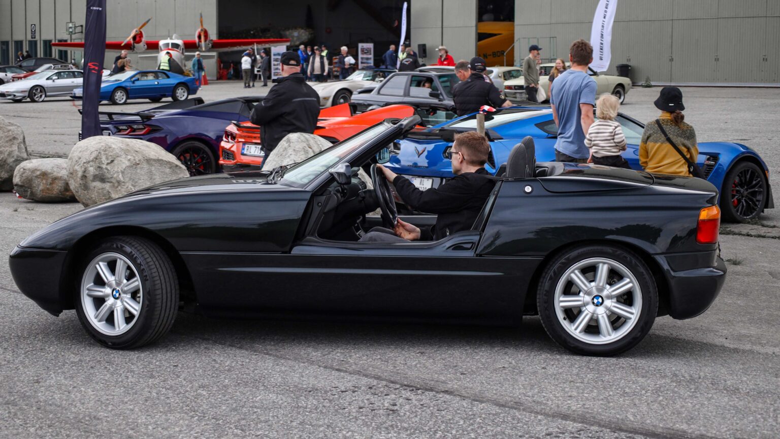 BMW-Z1-black-at-Sola