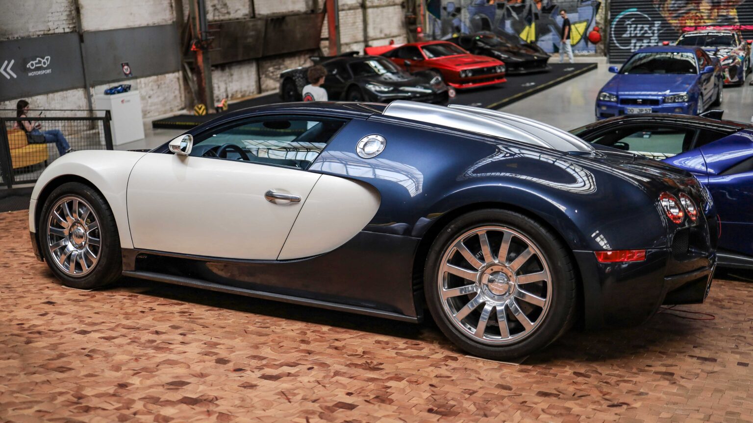 Bugatti-Veyron-at-Nationales-Automuseum