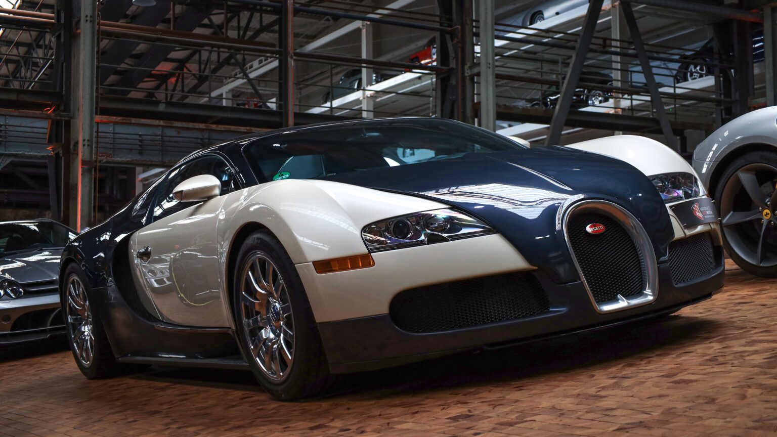 Bugatti-Veyron-front-corner