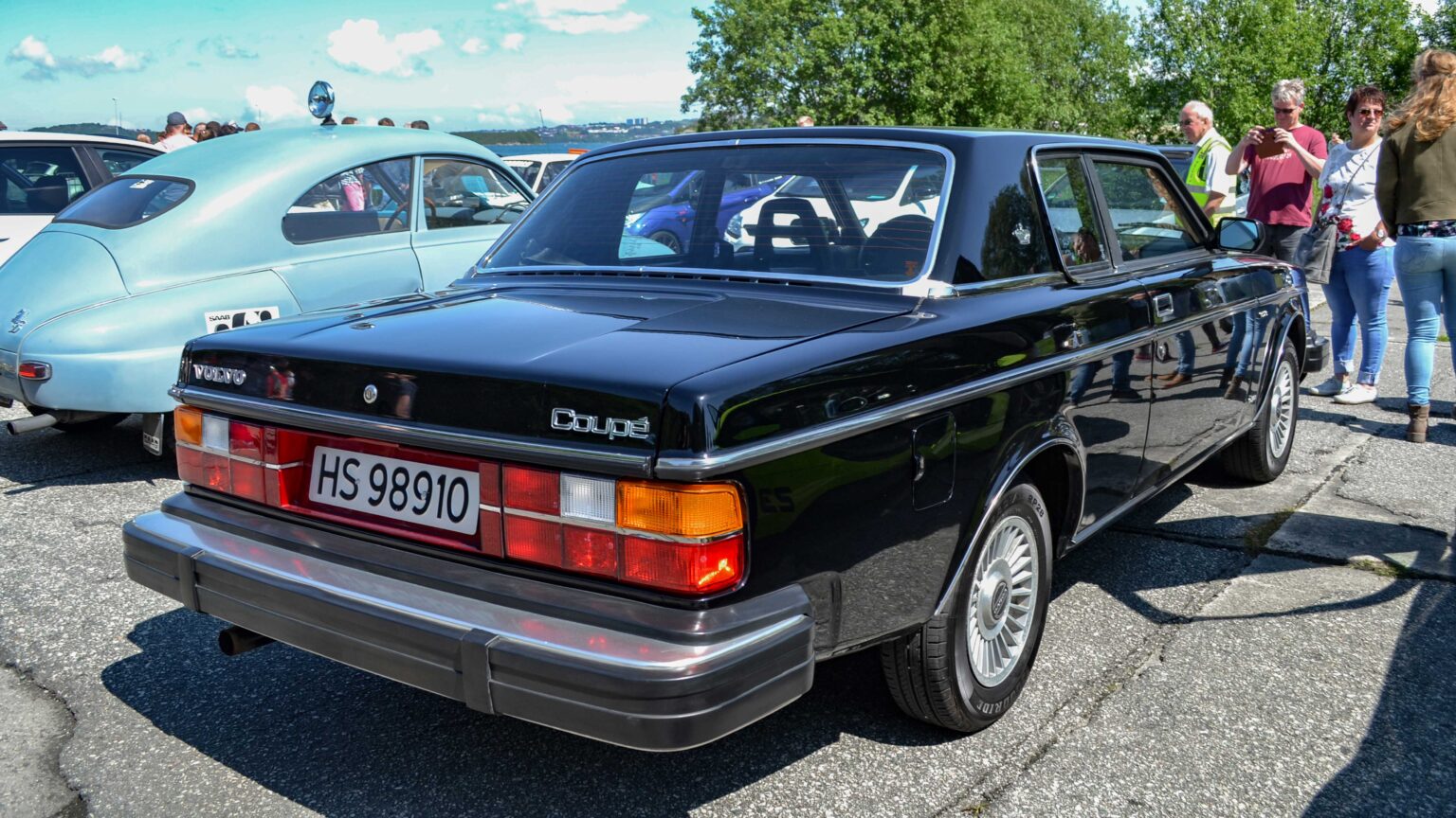 Volvo-262-Bertone-Coupe