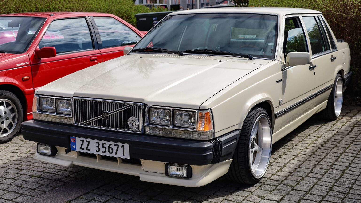Volvo-740-GL-1989