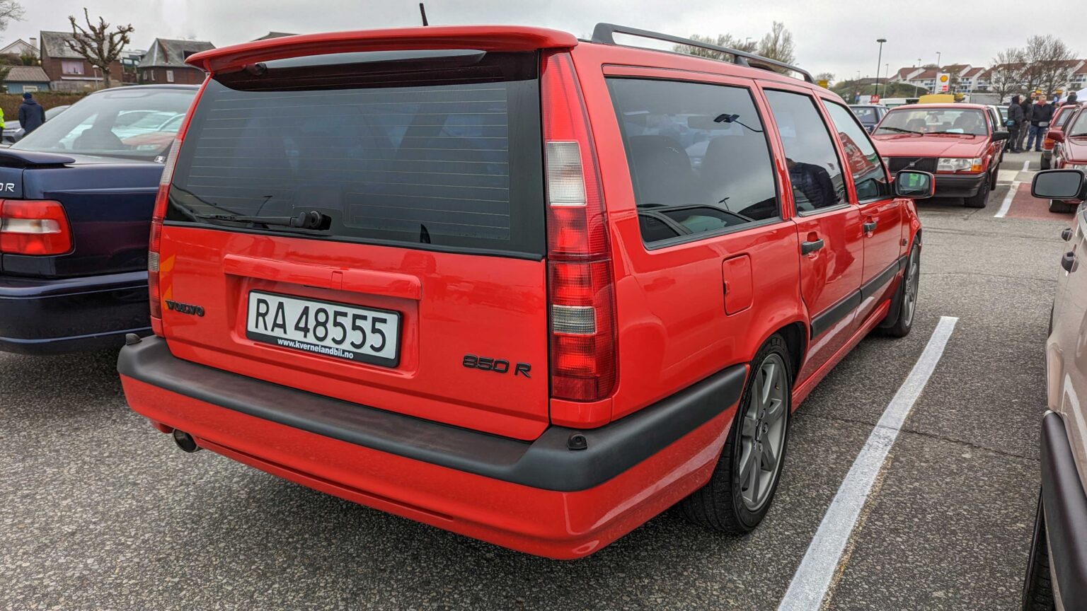 Volvo-850-R-Estate-1996-red