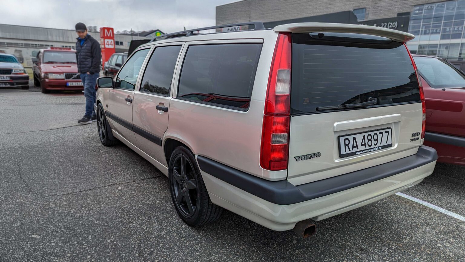 Volvo-850-Turbo-Estate-1996