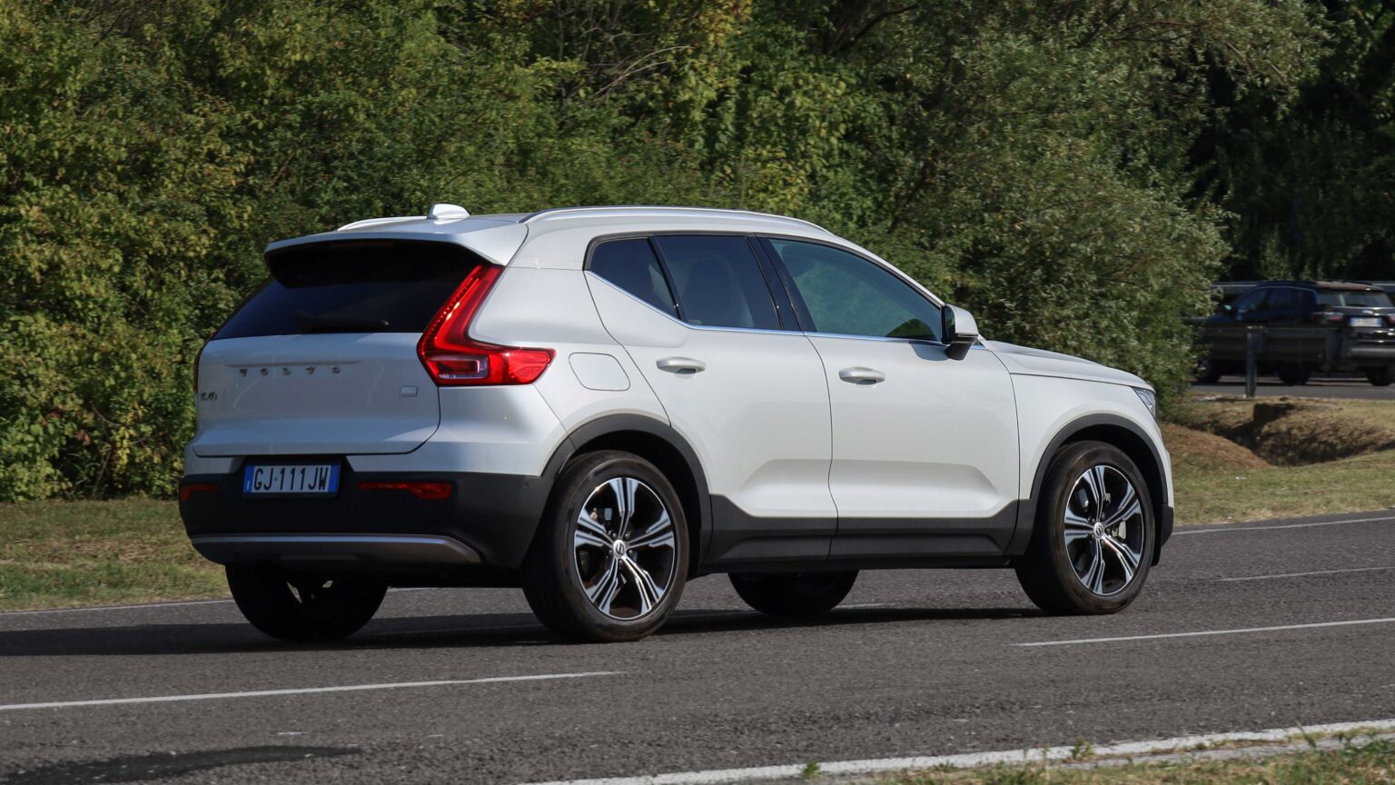 Volvo-XC40-T4