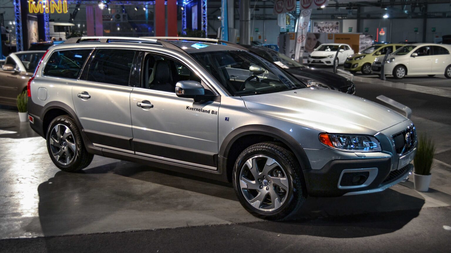 Volvo-XC70-2011