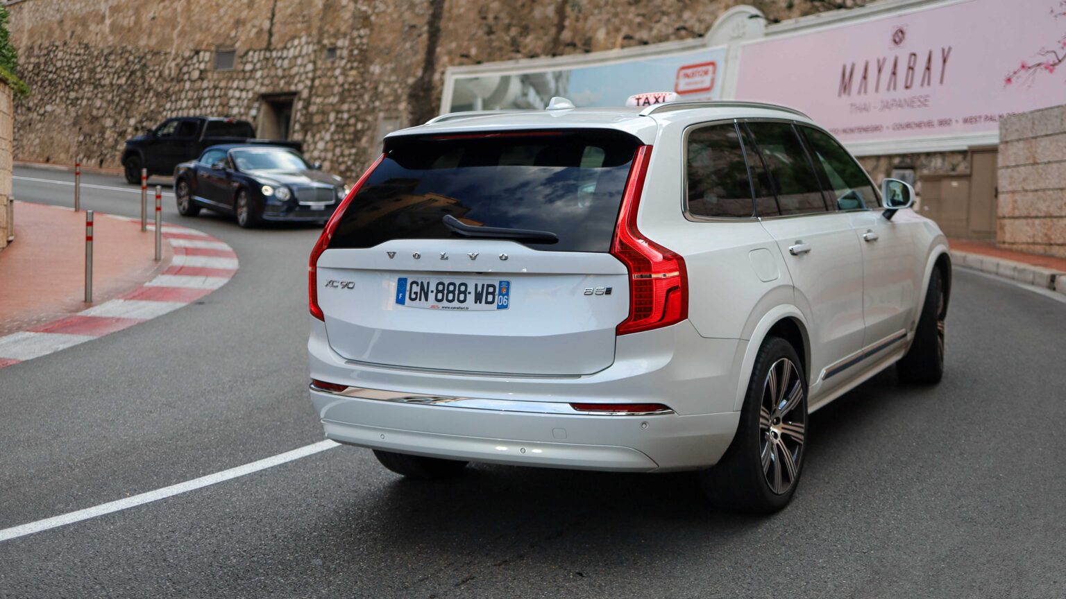 Volvo-XC90-B5-Taxi