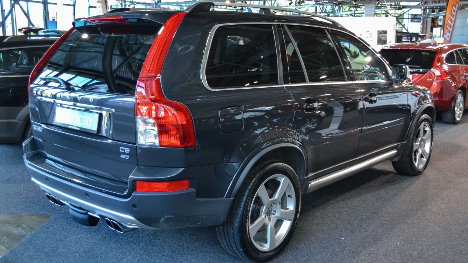 Volvo-XC90-D5-AWD-2011