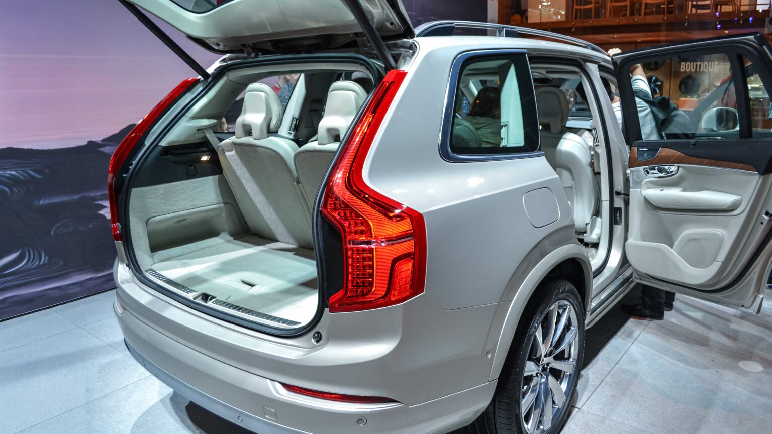 Volvo-XC90-seven-seater