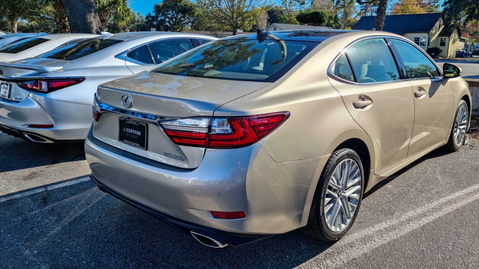 Lexus-ES-350-beige