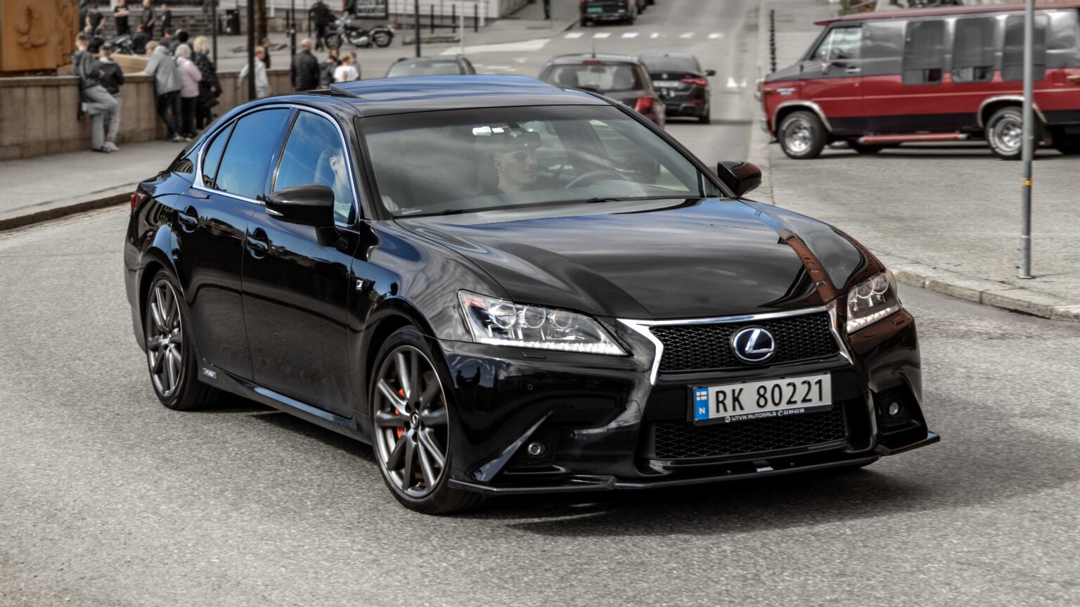 Lexus-GS-300h-F-Sport-front