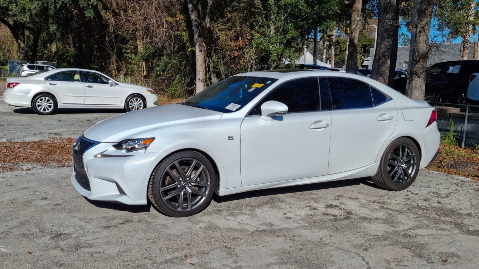 Lexus-IS-200-T-F-Sport-white