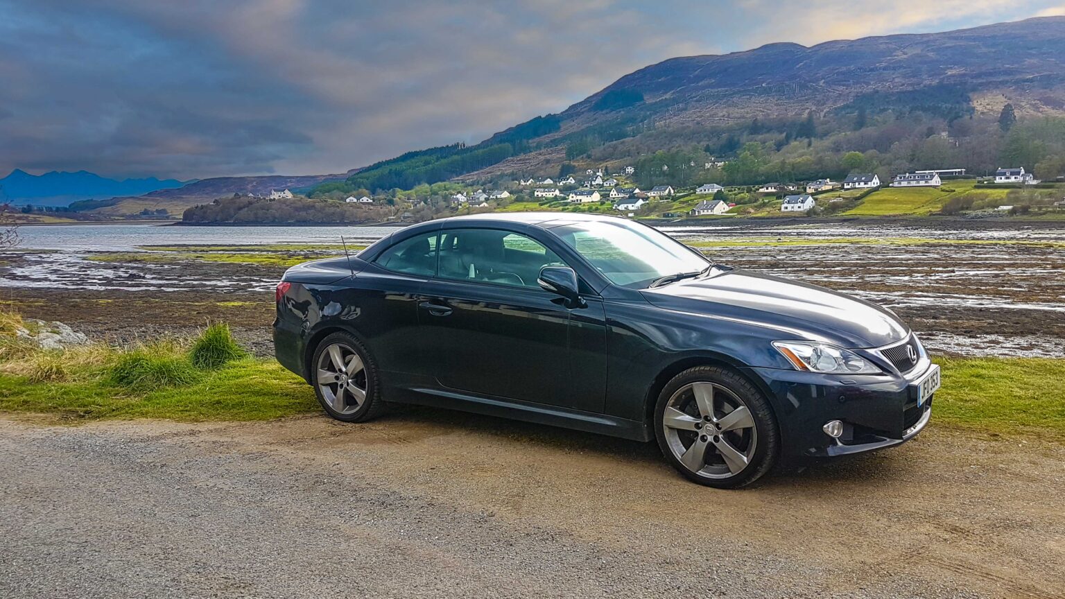 Lexus-IS-250-Cabriolet-in-Scotland