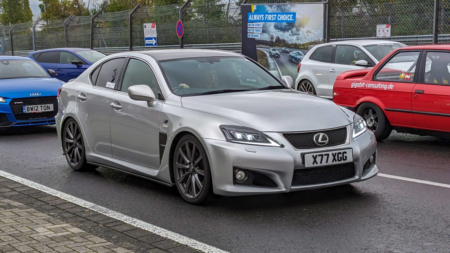 Lexus-IS-F-at-Nurburgring-start