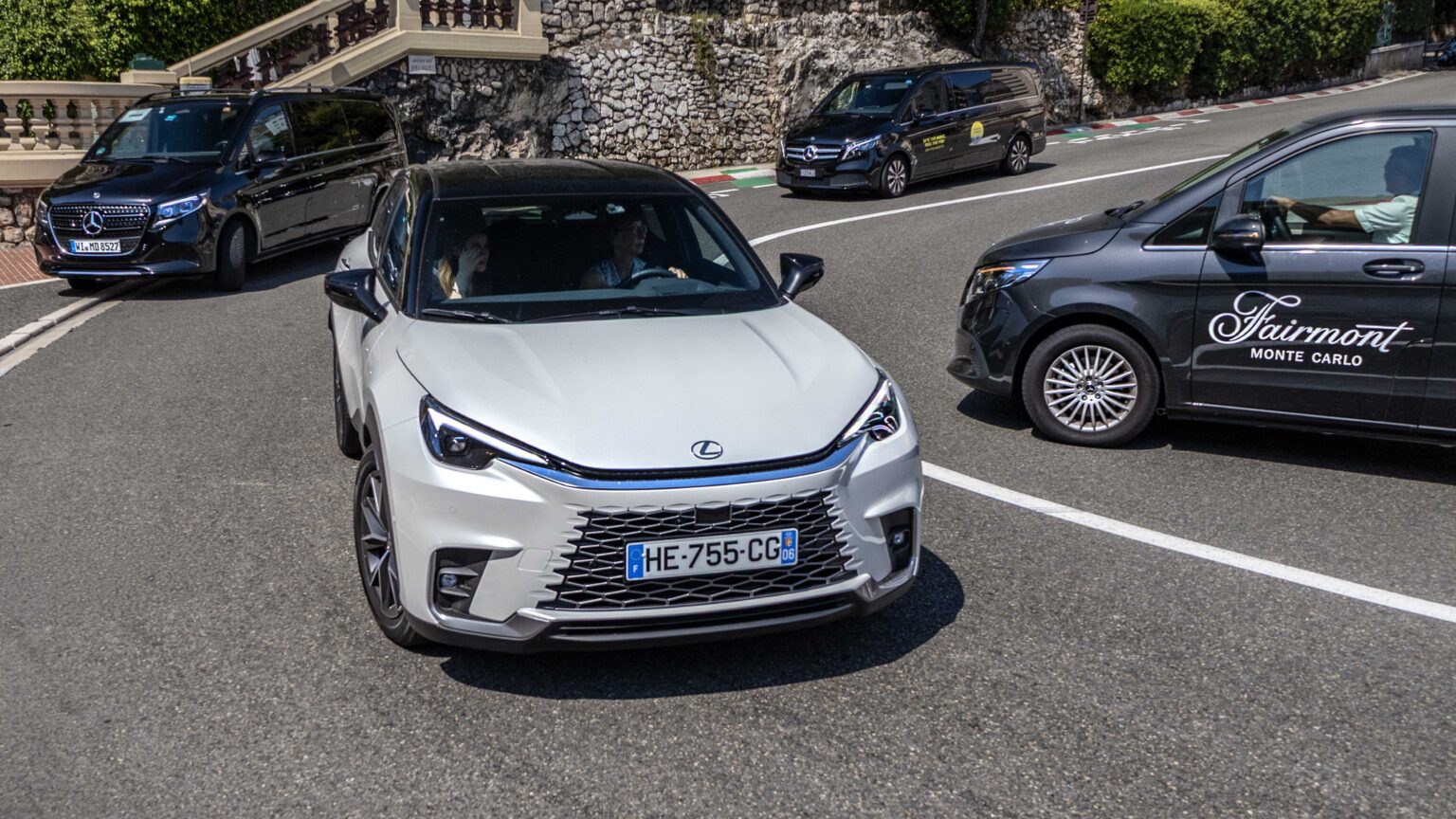 Lexus-LBX-in-Fairmont-hairpin