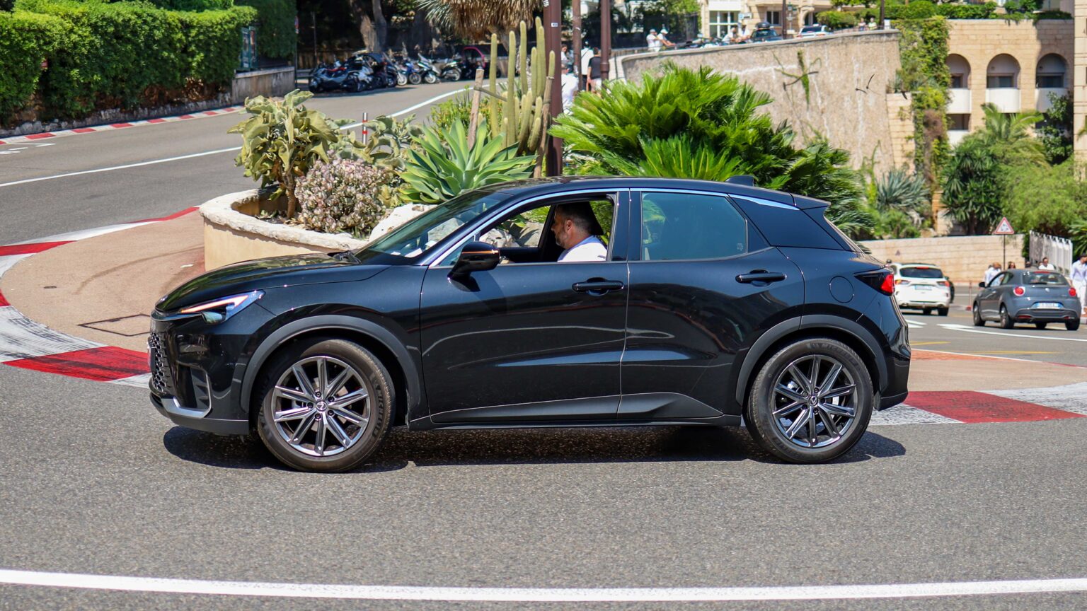 Lexus-LBX-in-Fairmont-hairpin-Monaco