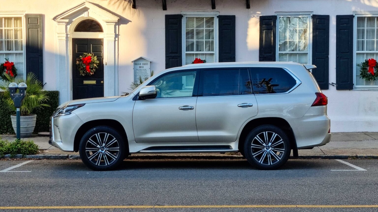Lexus-LX-570-in-Charleston