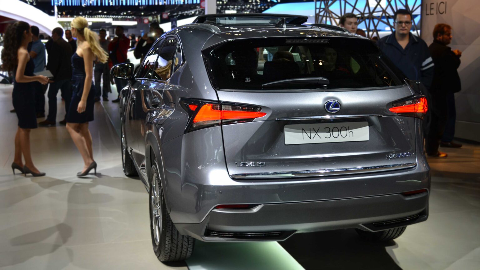 Lexus-NX-300h-rear