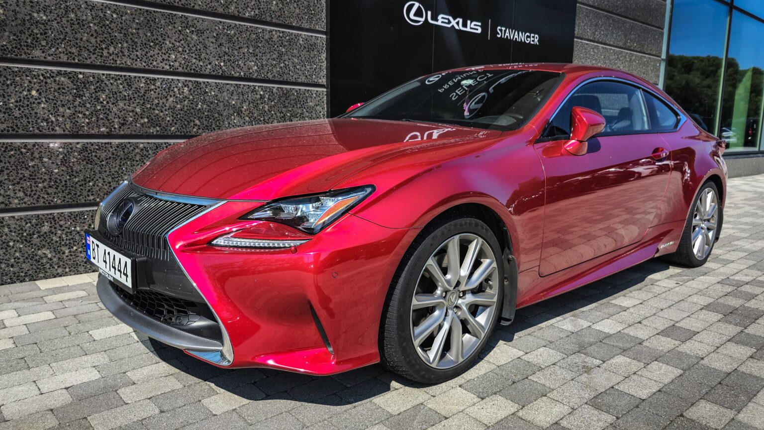 Lexus-RC-300h-red-profile