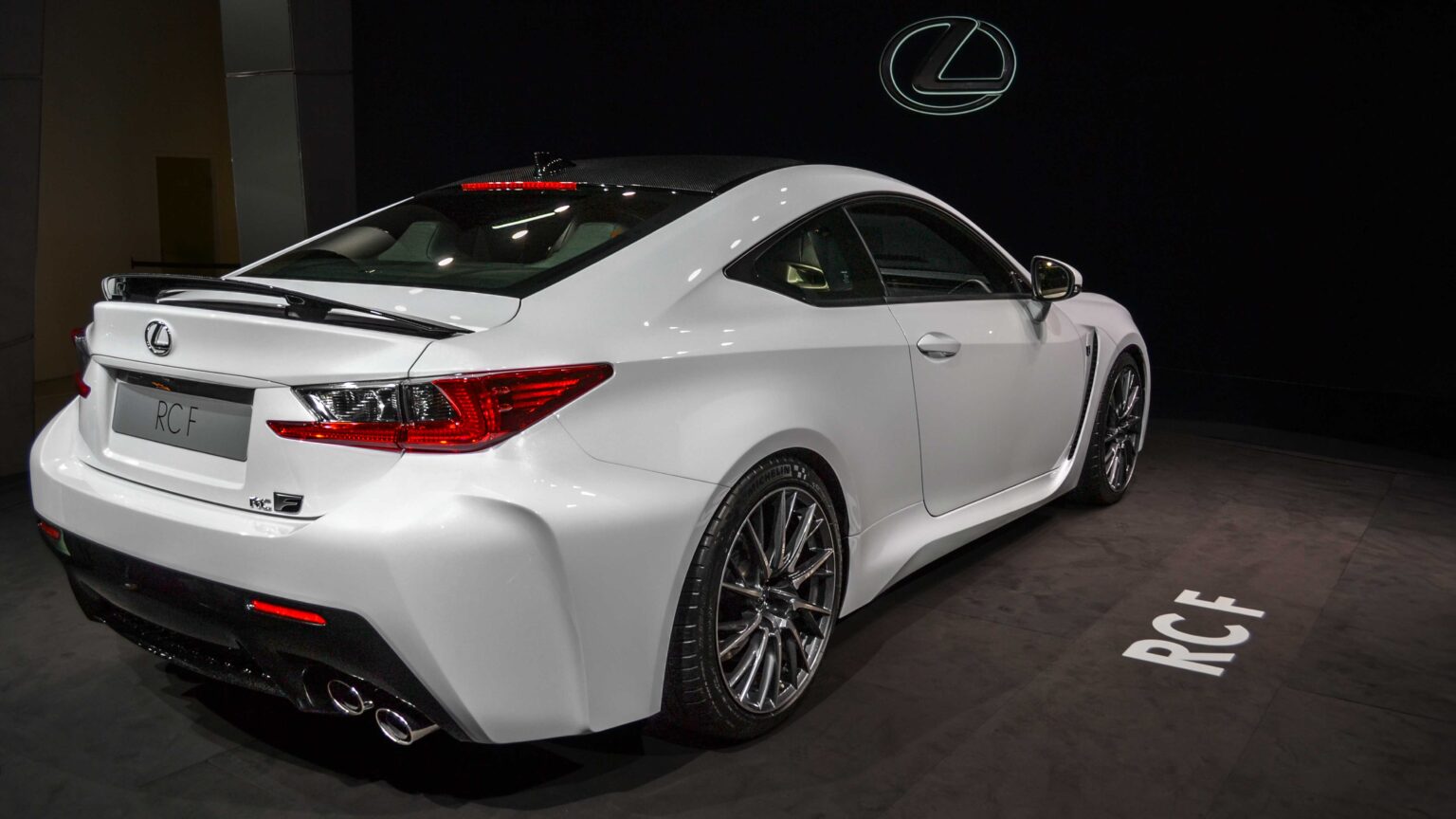 Lexus-RC-F-white-rear