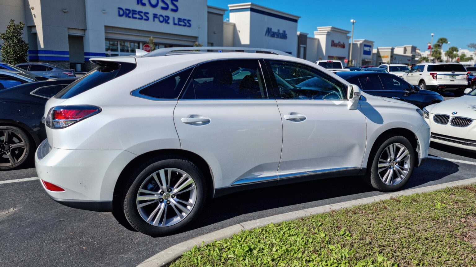 Lexus-RX-350-2012-white