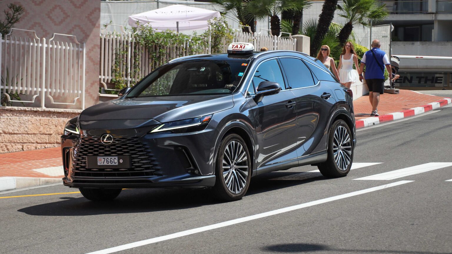 Lexus-RX-450h-Taxi-Monaco
