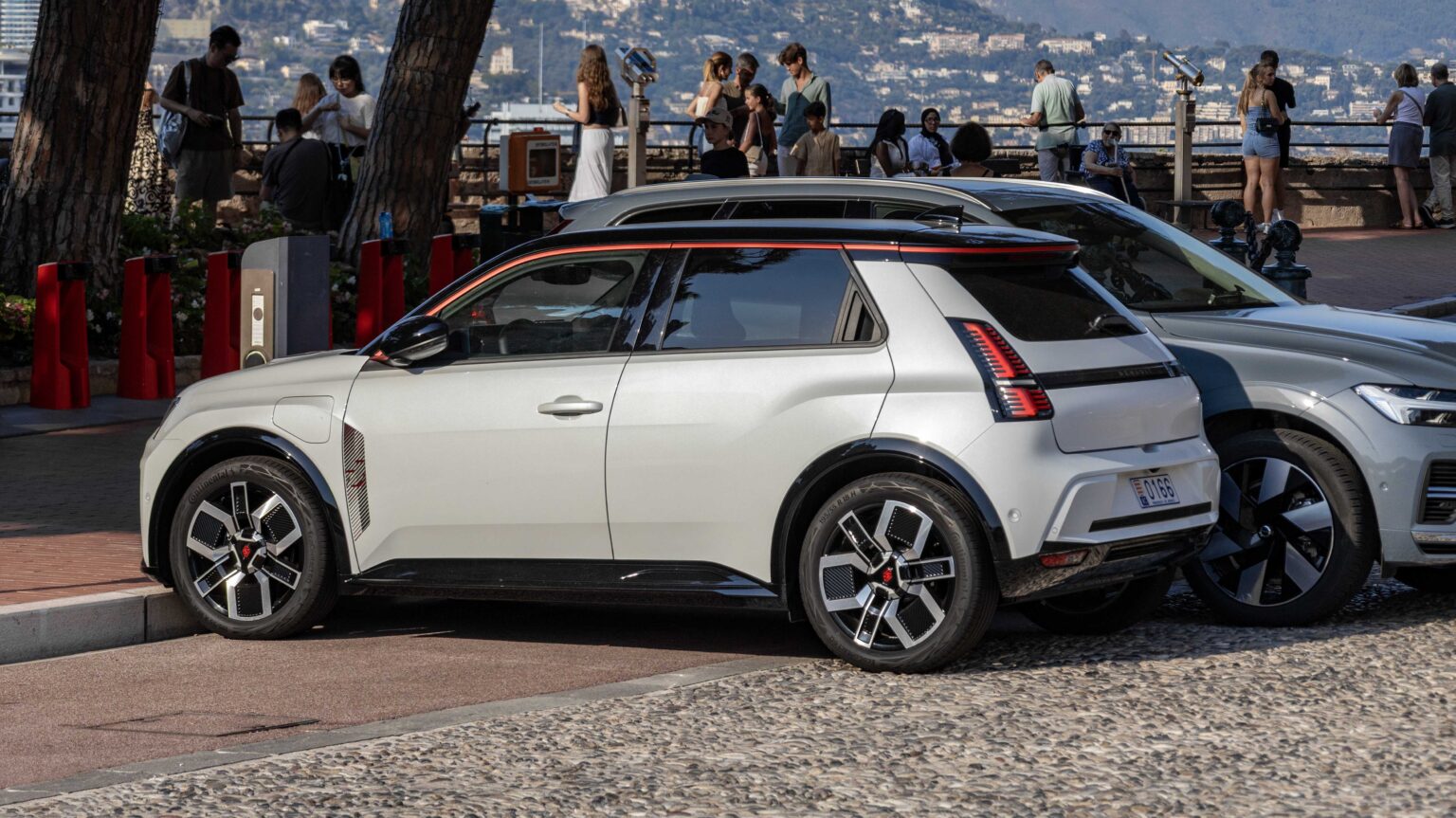 Renault-5-at-Monaco-Palais
