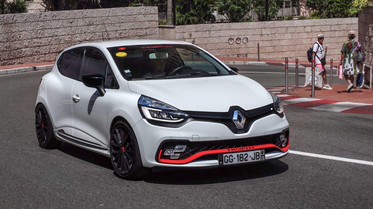 Renault-Clio-RS-Trophy