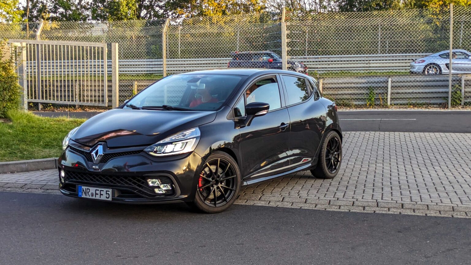 Renault-Clio-RS-at-Nurburgring