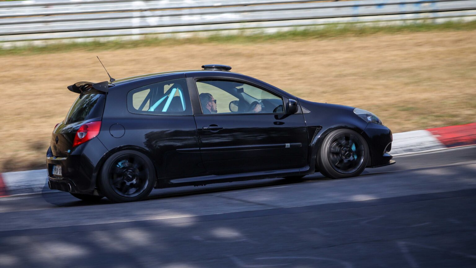 Renault-Clio-RS-black